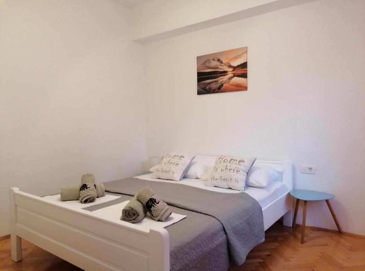 Apartments Tatjana Crikvenica Esterno foto